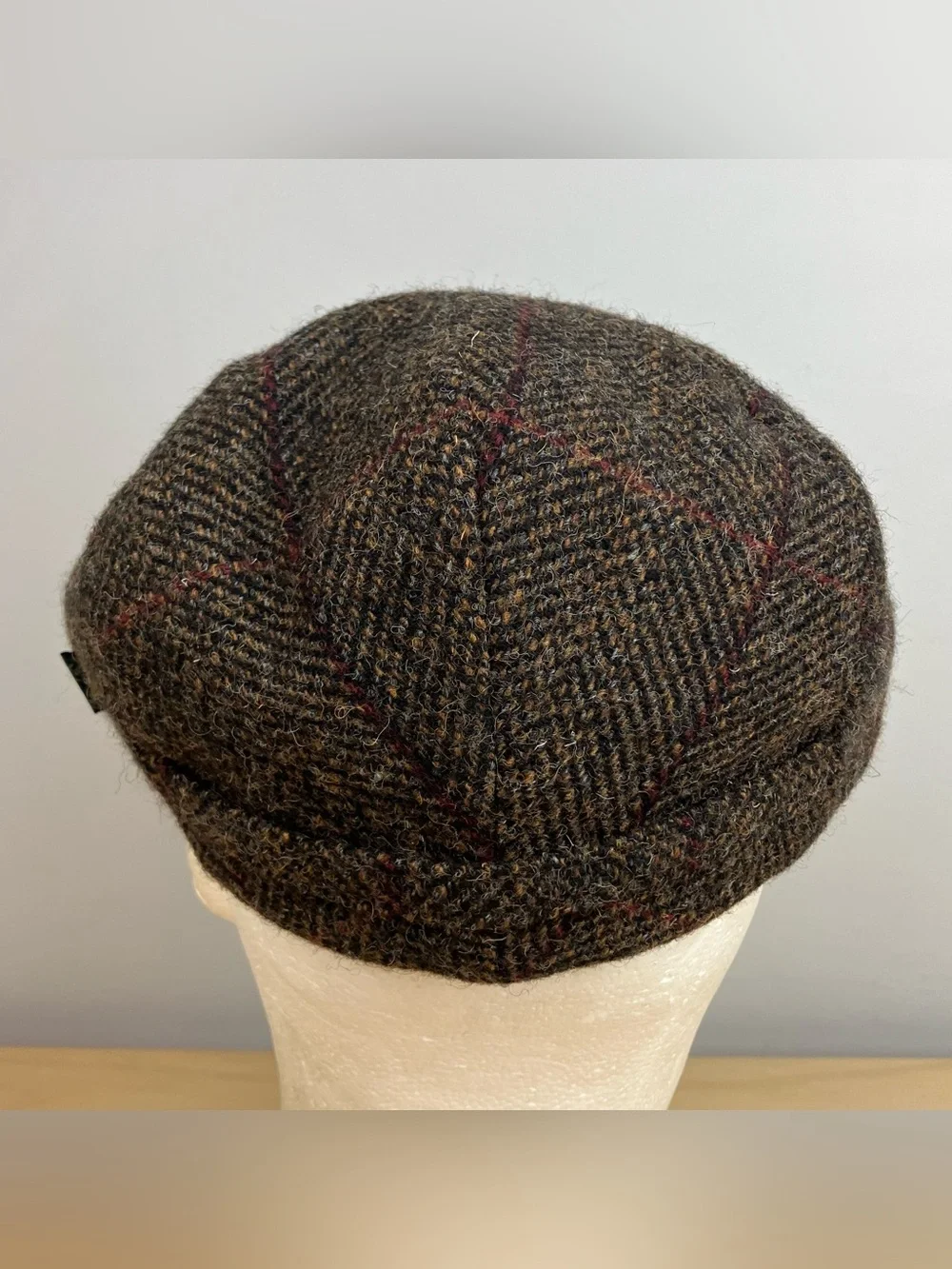Mucros Weavers Hat Trinity Tweed 100% Wool Newsboy Cabbie Hat Size M Brown Plaid